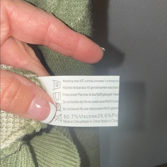 Zeagoo Sea Floral Green Sweater - Picture 4 of 10